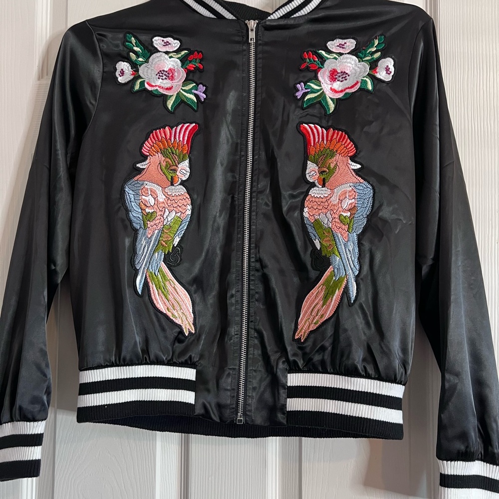 JJ’s Fairytale embroidered black satin bomber jacket ladies size small - Picture 7 of 8